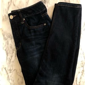 Dark wash American Eagle Tomgirl jeans